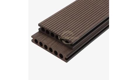 WPC-däck kontra traditionellt trä: Vilket ska du välja 2025?