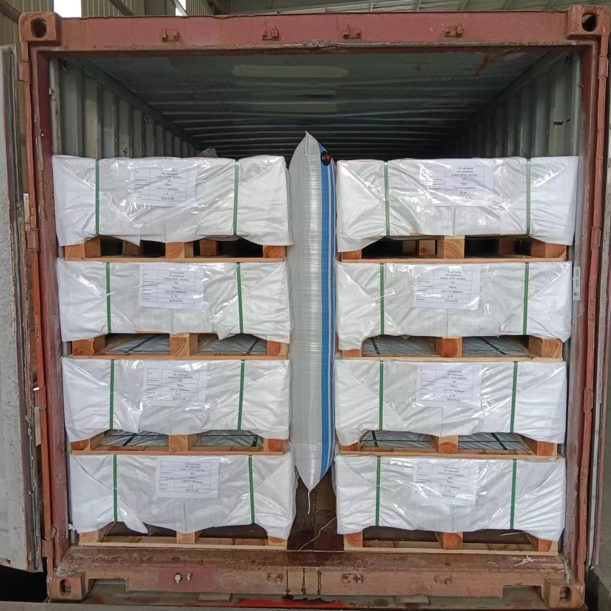 WPC v&auml;ggpaneler